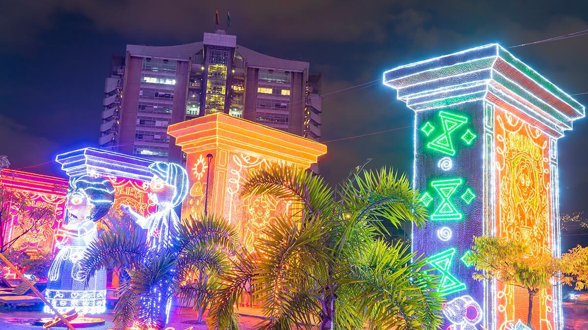 Tour de Luces Navideñas en Medellín
