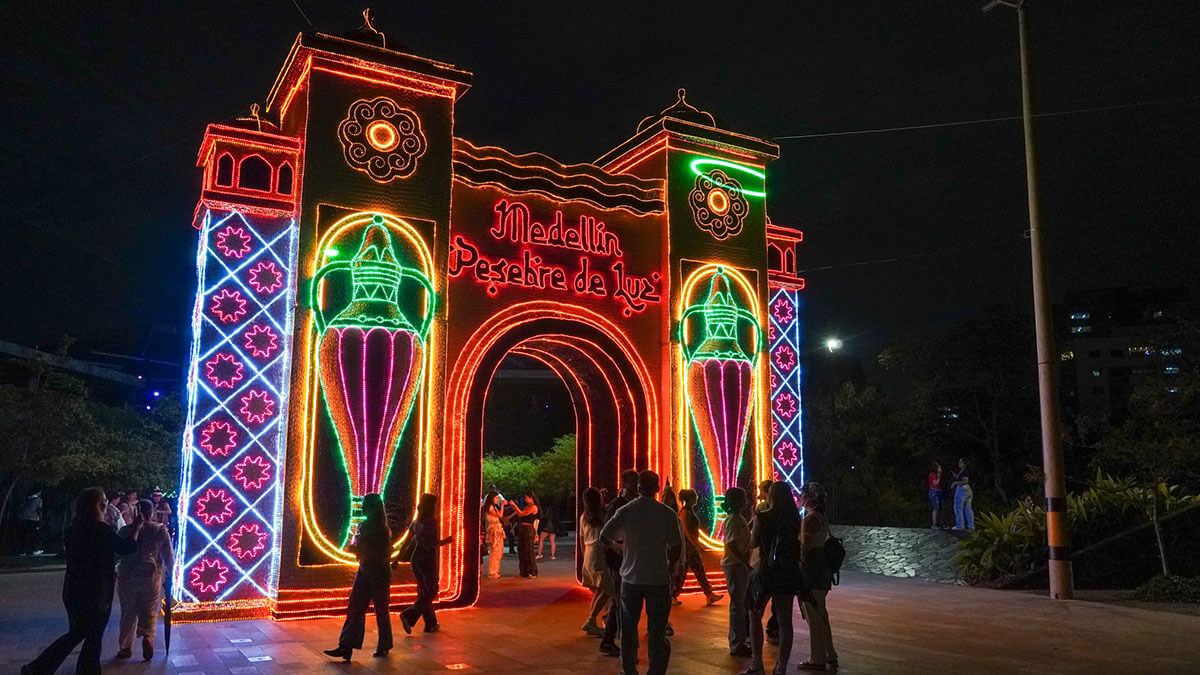 Christmas Lights Tour Medellín